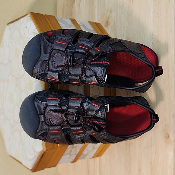 Sonoma Outdoor Summer Sandals - Picture 2 of 7